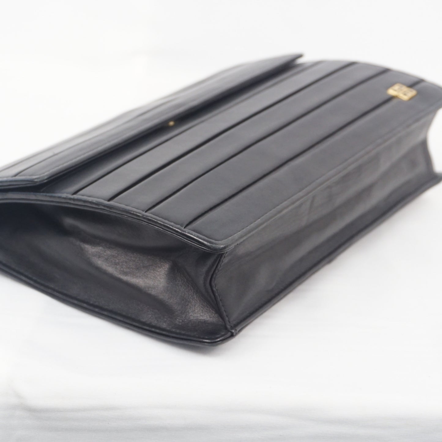 ジバンシィ 4G ロゴ レザー クラッチ セカンドバッグ ヴィンテージ GIVENCHY SACS B26G602
